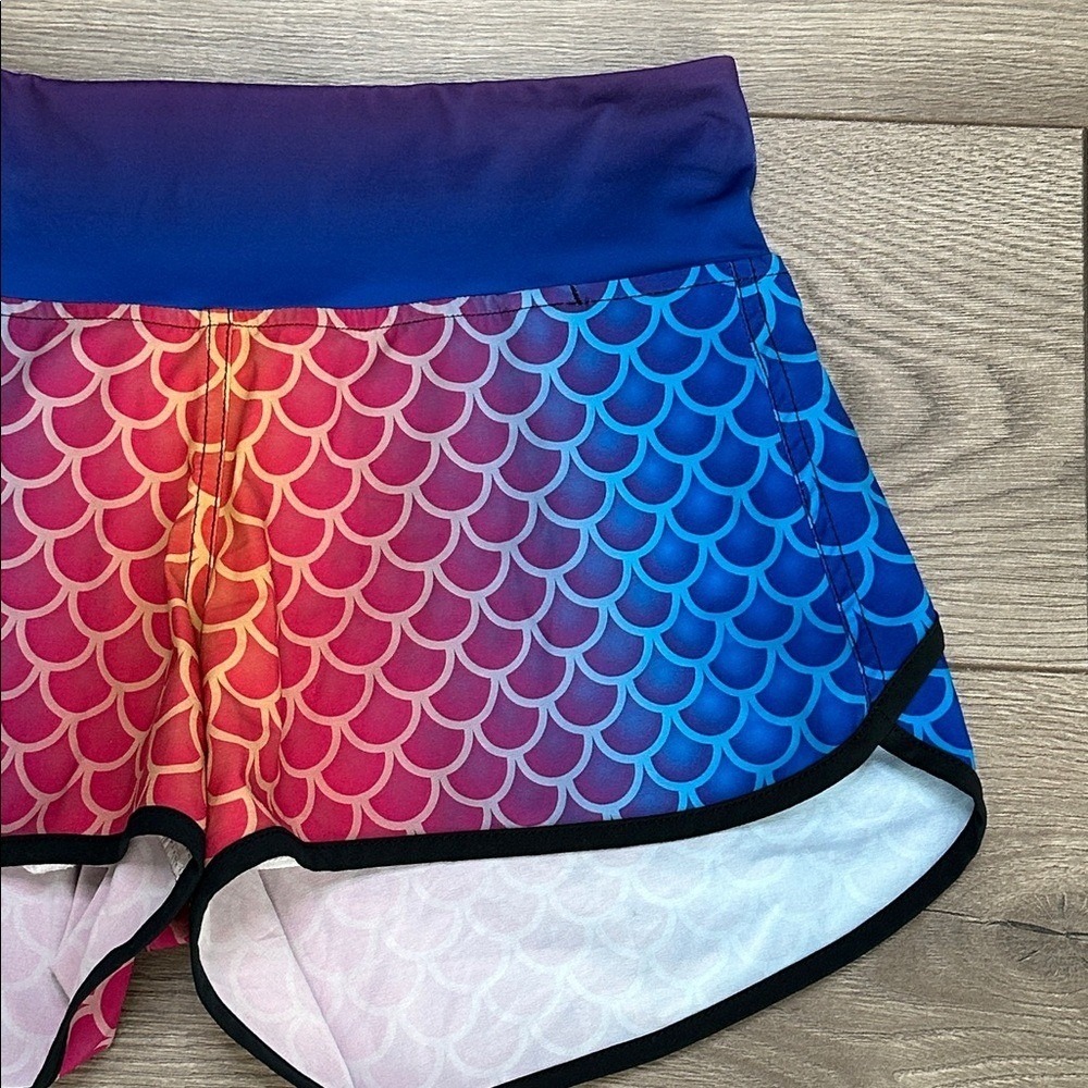 INKnBURN Mermaid Scale Performance Lined Running Shorts Blue Red Size 6 - Picture 3 of 13